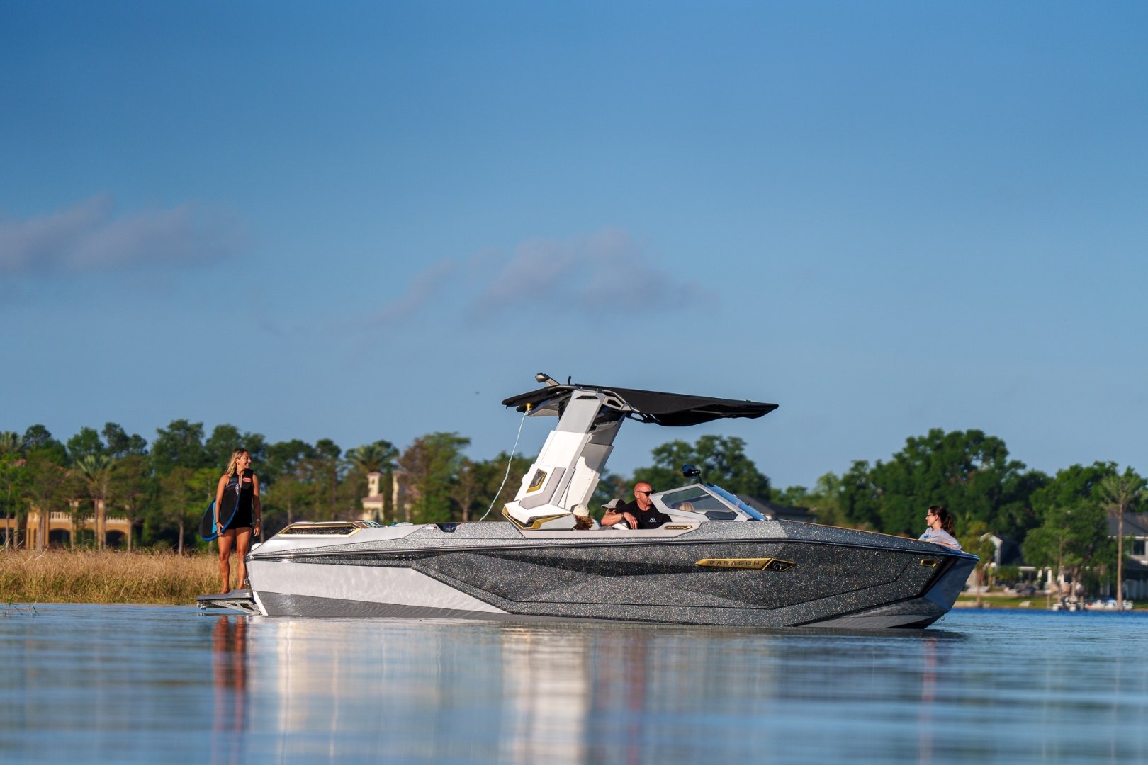 Nautique G25 Paragon wake boat on the water