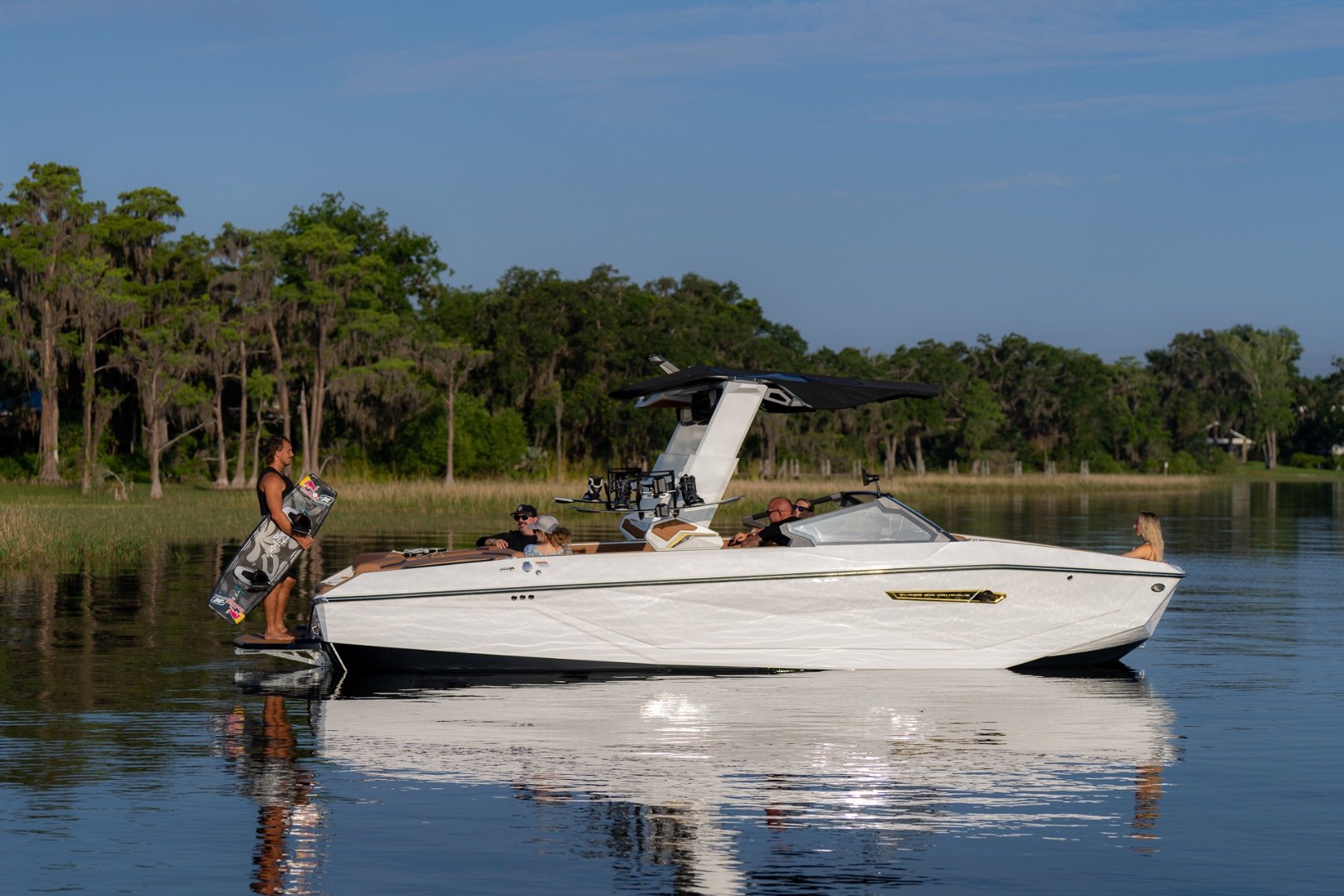 Nautique Super Air G25 wake boat on the water